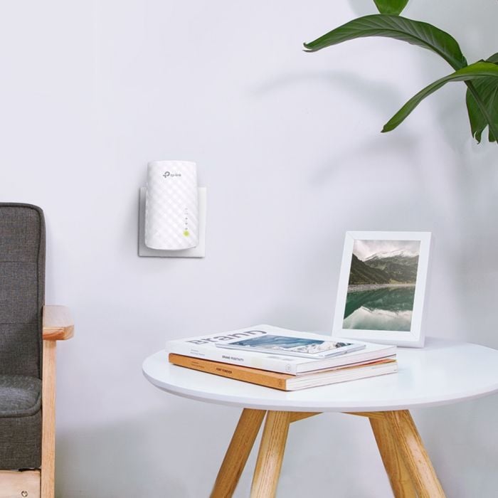 TP-Link WiFi Range Extender RE200
